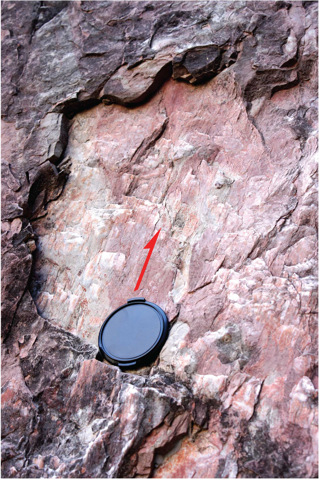 6.6.C ESTRÍAS VERTICALES flecha